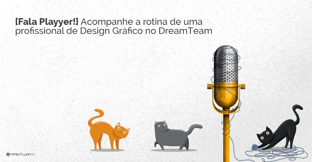 Um microfone de estúdio, com um fio enrolado em sua volta e três gatos ao fundo, brincando com o fio. Ilustrando a série Fala Playyer, com a profissional de Design Gráfico da PrintWayy.