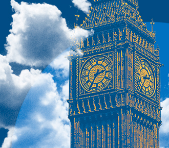 Imagem de uma torre com um relógio e nuvens ao fundo. Ilustra que o outsourcing de impressão vende tempo.