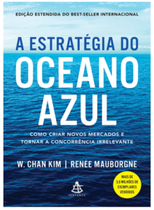 Capa do livro A Estratégia do Oceano Azul.